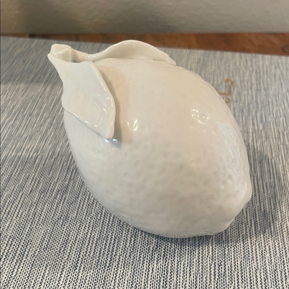 Vintage Blanc de Chine Style Ceramic Fruit Set – Lemon, Pear & Strawberry - Picture 8 of 13